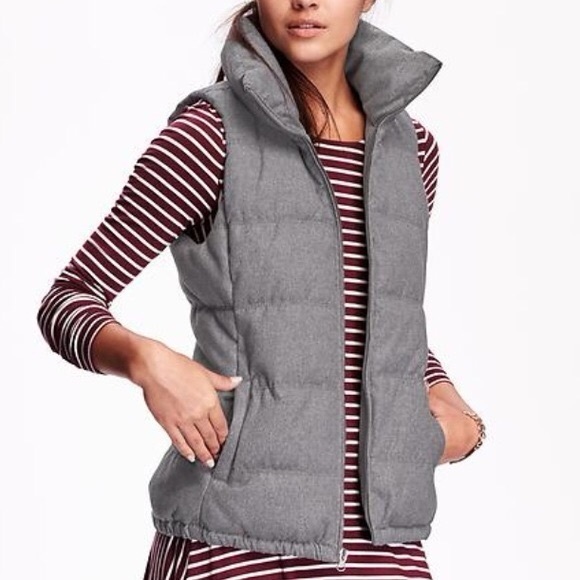 Old Navy Puffer Vest - Size Small - Picture 2 of 6